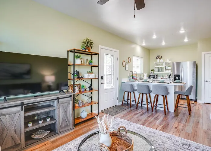Panoramic View! Prescott Casita Near Mtns & Hiking Holiday home *